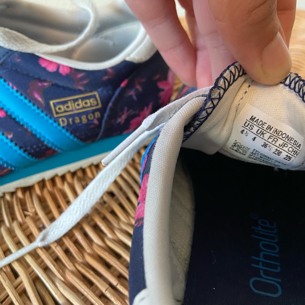 Adidas Originals Dragons. Kids size 4.5 or W 6